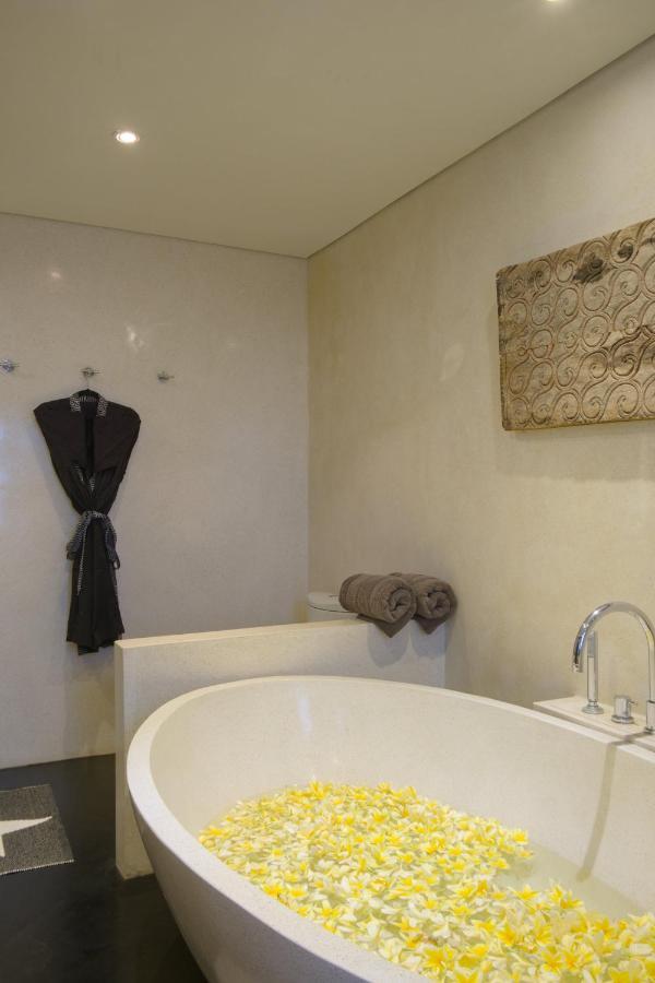 Amanputri Villa Seminyak  Luaran gambar