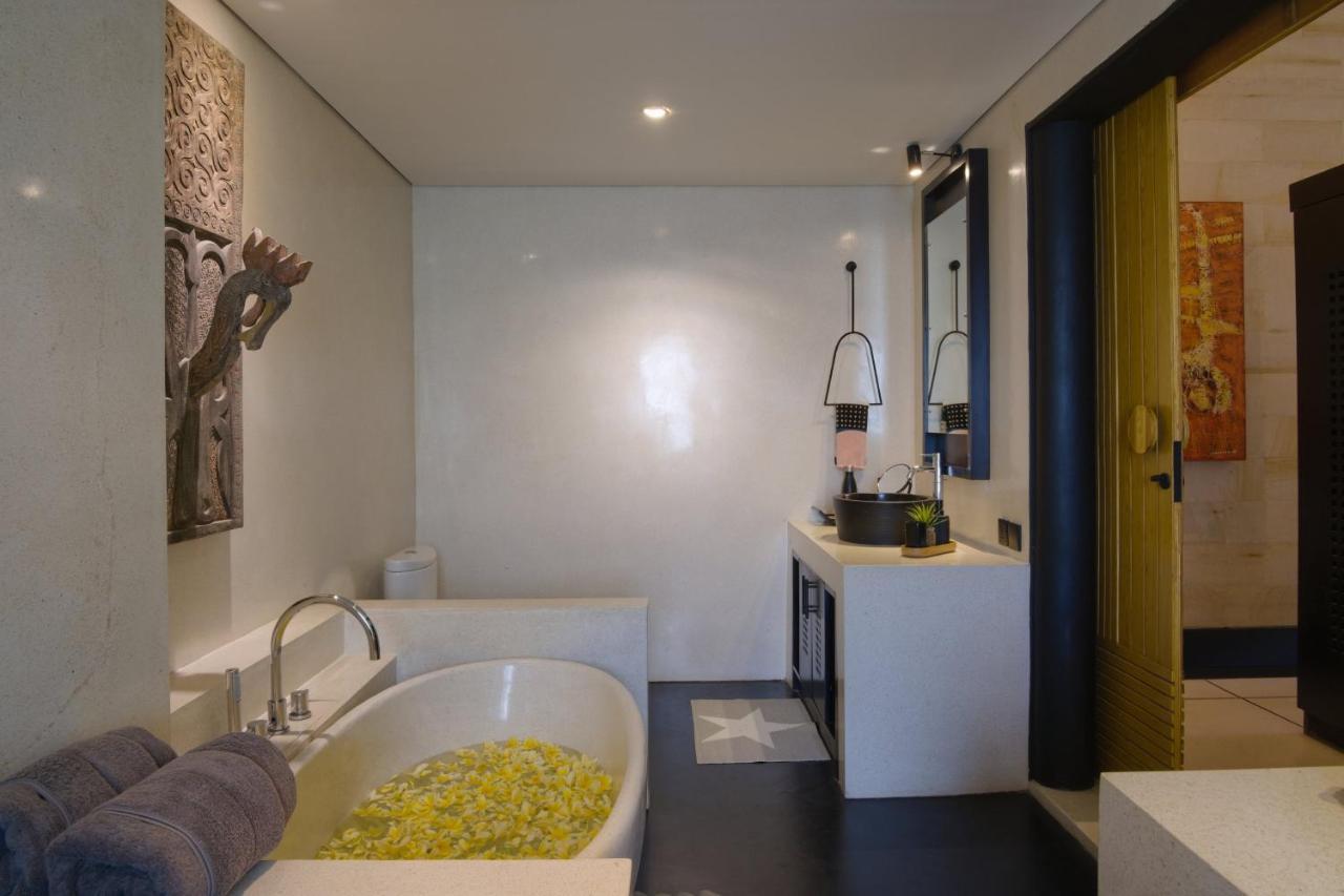 Amanputri Villa Seminyak  Luaran gambar
