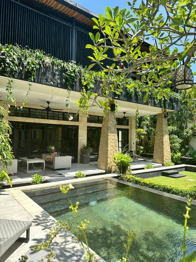 Amanputri Villa Seminyak  Luaran gambar